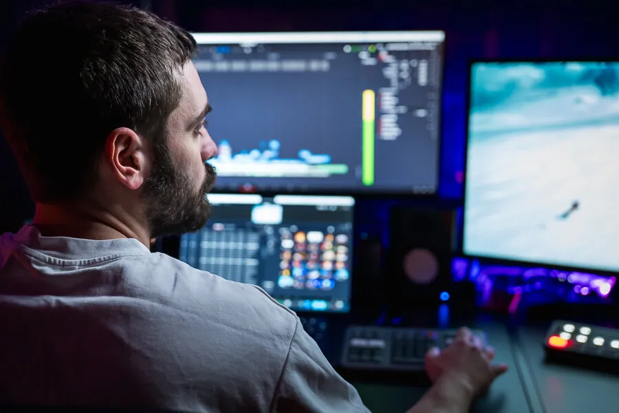 Color grading σε οθόνες DaVinci στο post-production