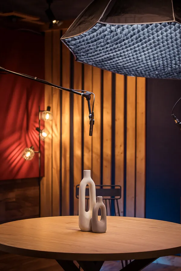 Κρεμαστό softbox φωτιστικό στον χώρο του studio