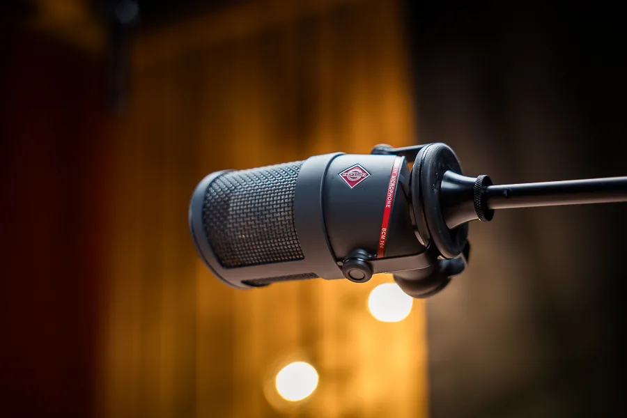 Neumann μικρόφωνο εγγραφής στο studio της Mastermind Productions